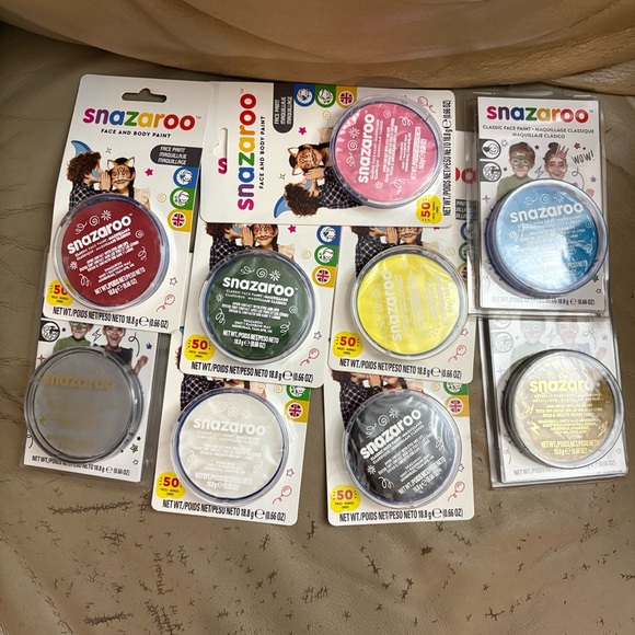 Snazaroo Other - Snazaroo Face Paint Kit - Assorted Colors
